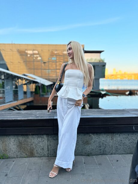 Liaju Dm perfect actress images