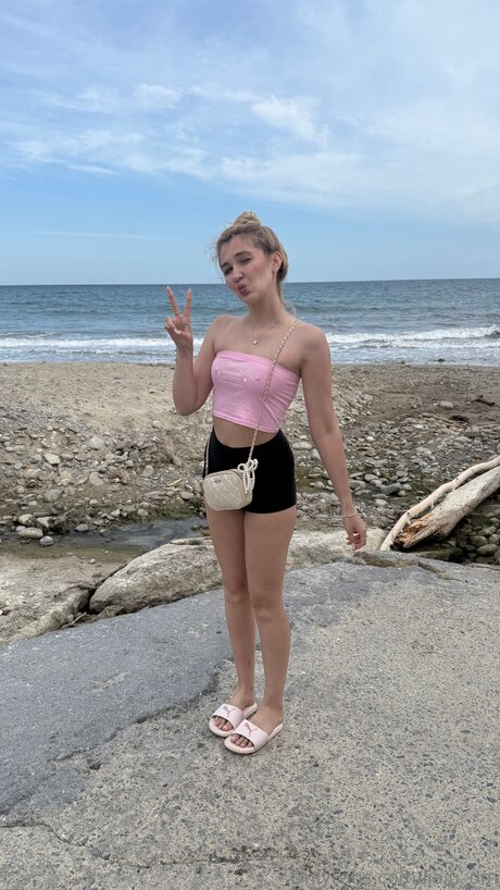 Liaju Dm hot star archive