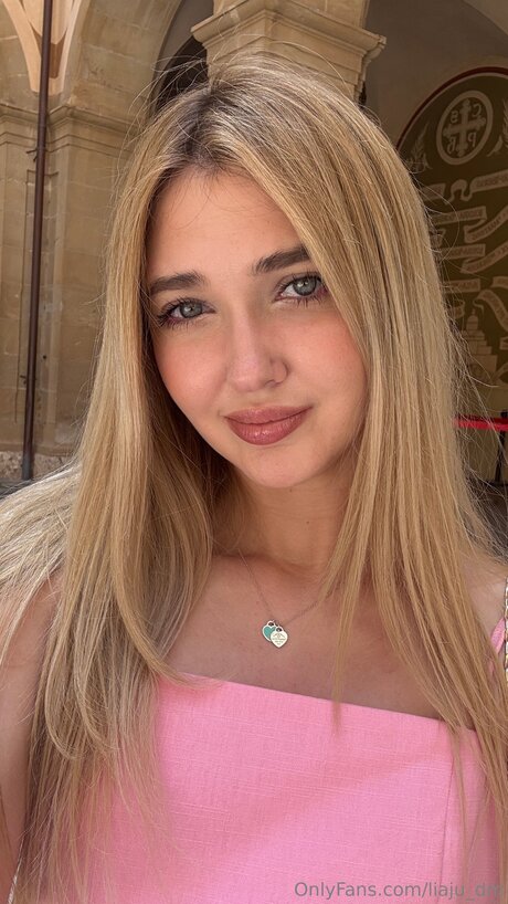 Liaju Dm hd actress photos