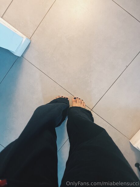 Miabelensucci nudes model img