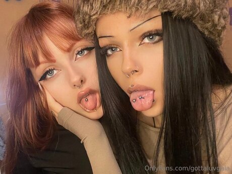 Gottaluvgaia exclusive model picture