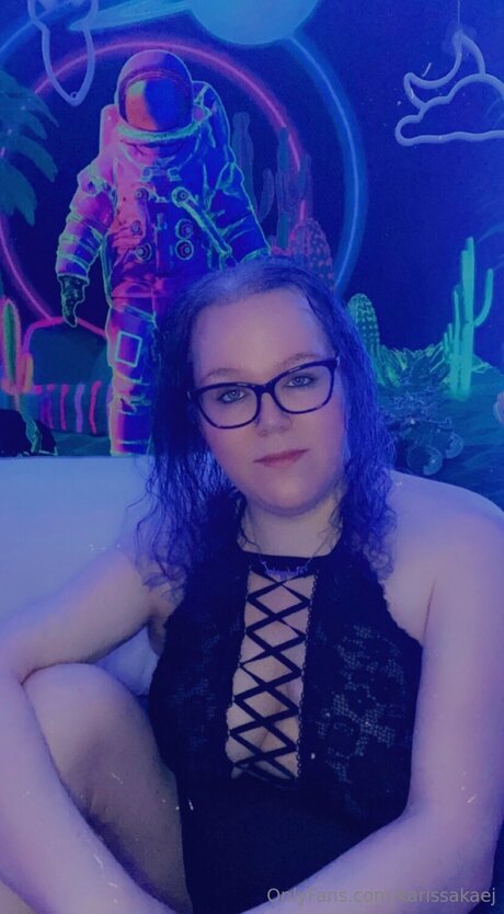 Karissakaej star pornographic photo