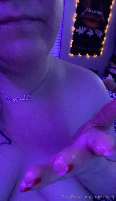 Karissakaej perfect actress images