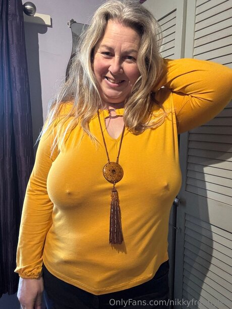 Nikkyfreenylee pornstar art image