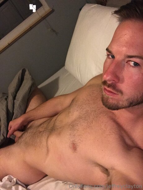 Jeffreyclayton model top picture