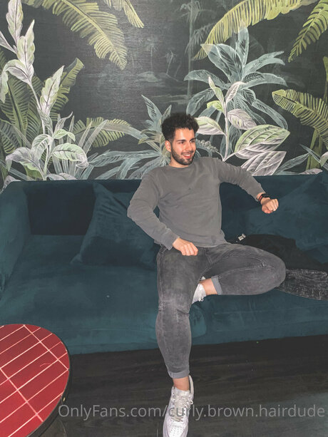 Curly Brown Hairdude model nudes img