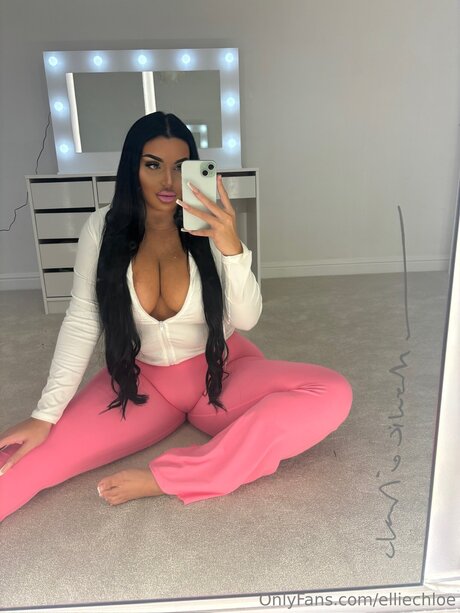 Elliechloe hot star archive