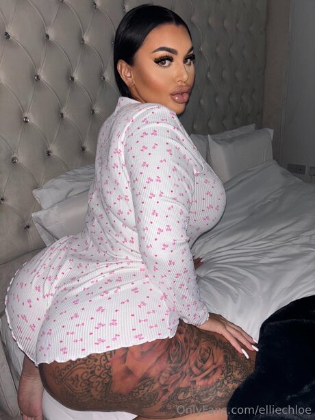 Elliechloe free pornstar pics