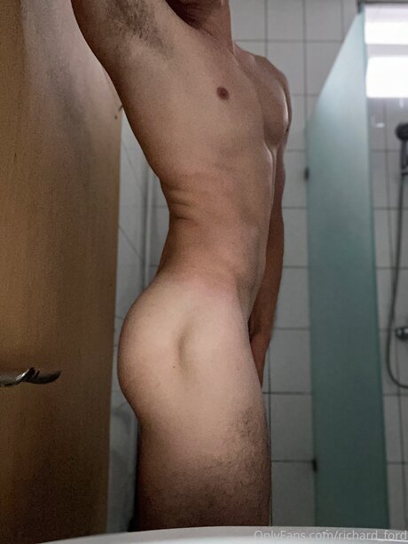 Richard Ford nudes star img