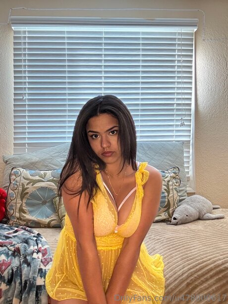 U478000617 high quality actress img