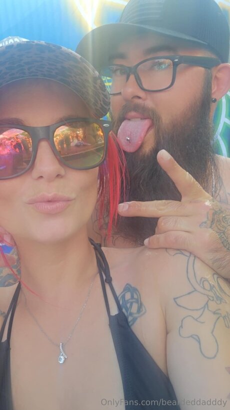 Beardeddadddy nude star pic