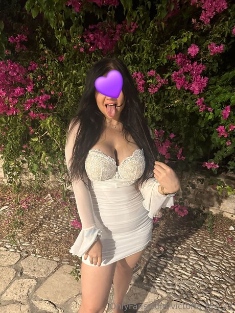 Victoria Lux 22 top model img