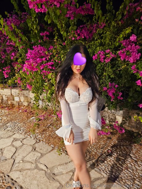 Victoria Lux 22 pornstar sexy pics