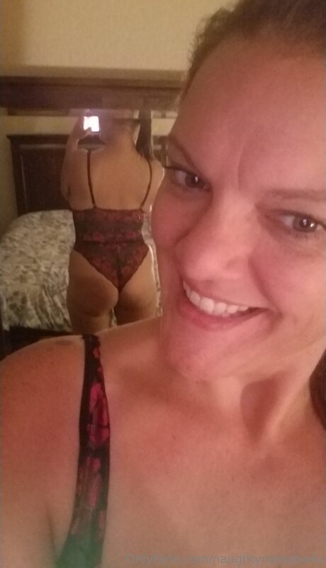 Naughtynatasha4u model pictures