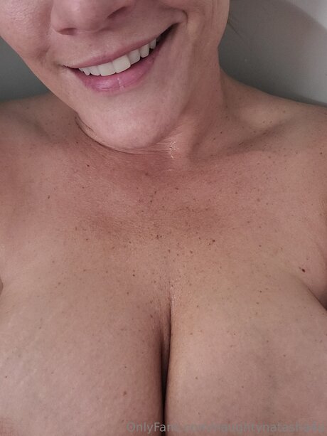 Naughtynatasha4u pornstar hd pic