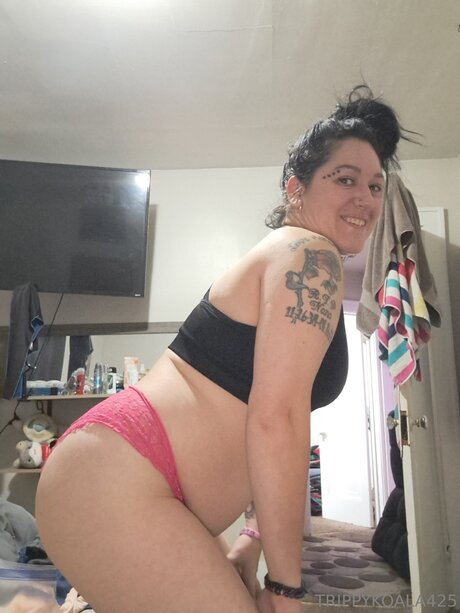 Trippykoala425 pornstar sexy images