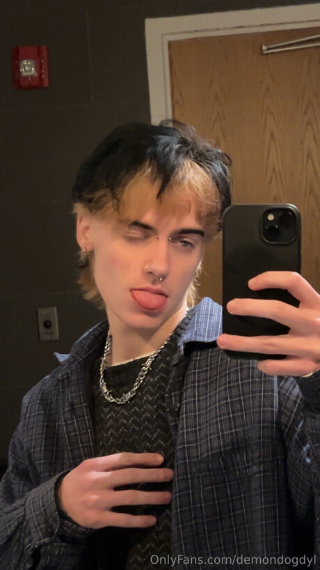 Demondogdyl nice star images