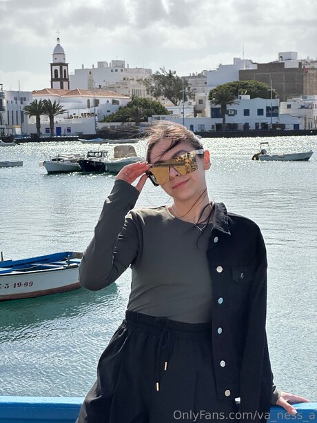 Va Ness A model pornographic img