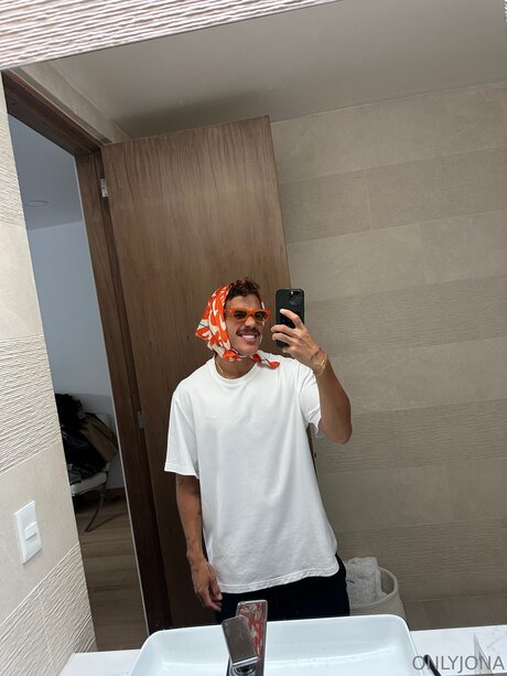 Jona2santos model porn image