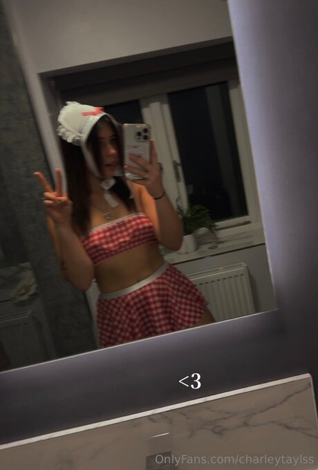 Charleytaylss exclusive actress pics