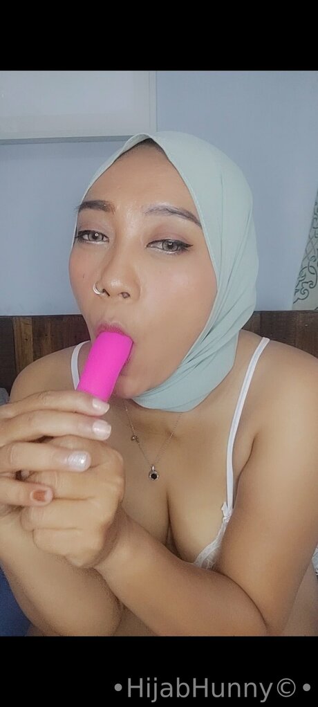 Hijabhunny Srs star nice pictures