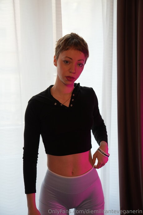 Diemilitanteveganerin model best photos