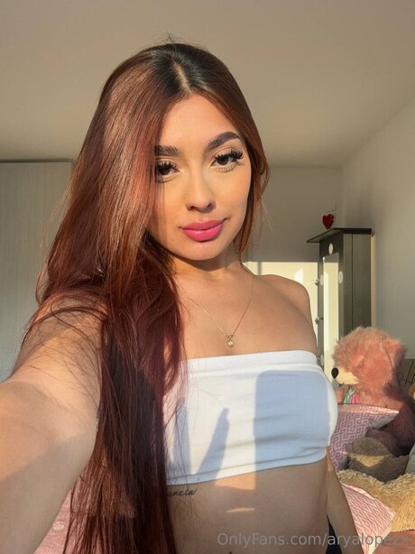 Aryalopezx pornstar picture