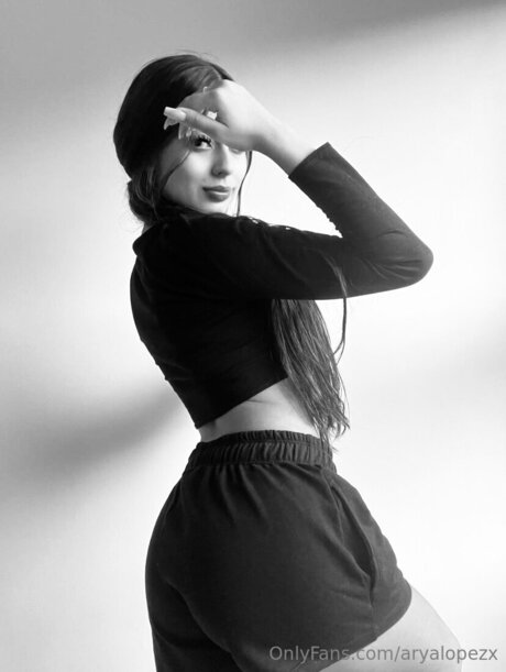 Aryalopezx pornstar exclusive image