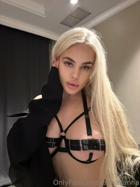 Annazanna nice pornstar img
