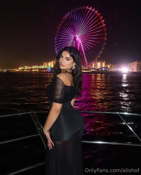 Itsbabygem pretty model image