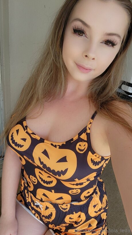 Lola Leda star high quality images