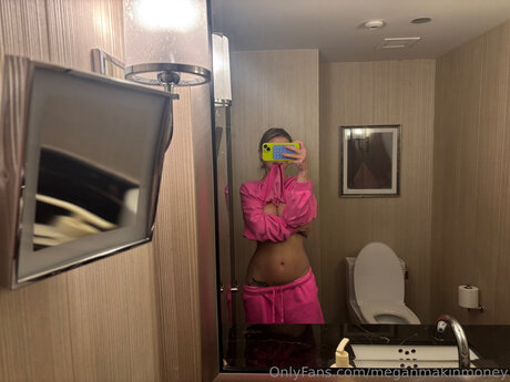 Meganmakinmoney pornstar hot photos
