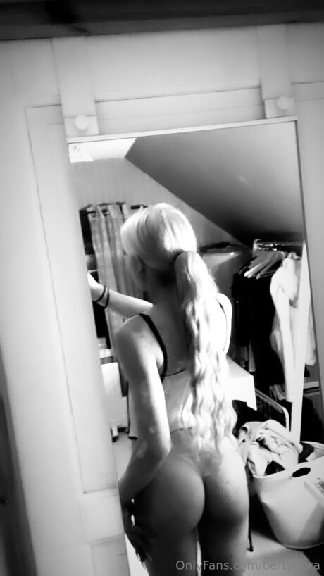 Bertyhora art actress gallery