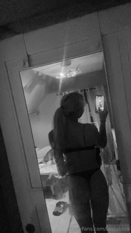 Bertyhora porn star pictures