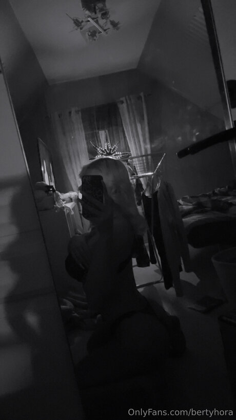 Bertyhora free model pic