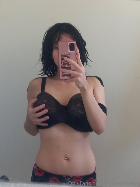 Coquettekenn model naked pictures