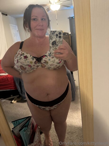 Kittynleigh nudes model gallery