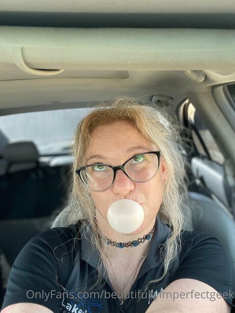 Beautifullyimperfectgeek model erotic images