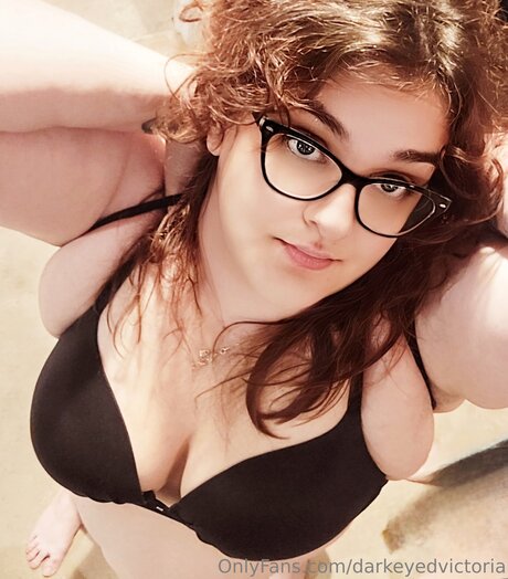 Darkeyedvictoria top model pictures