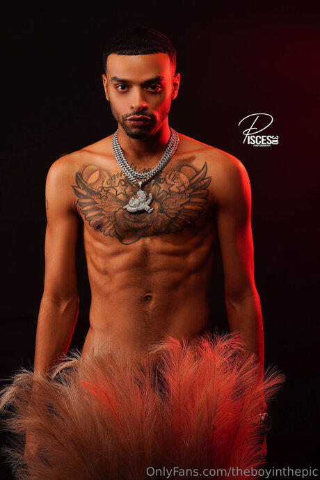 Theboyinthepic naked actress gallery