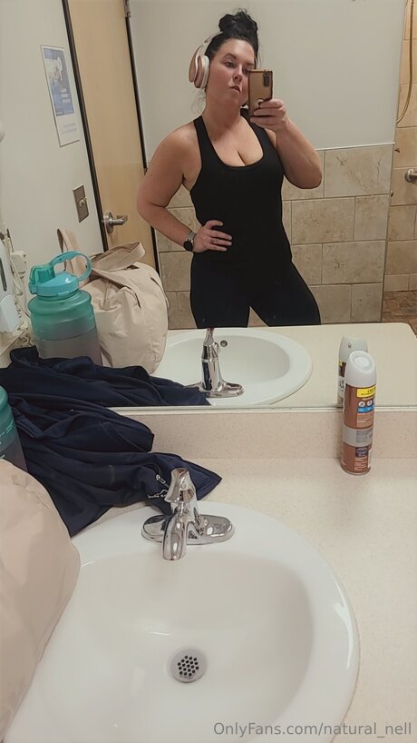 Natural Nell model porn pictures