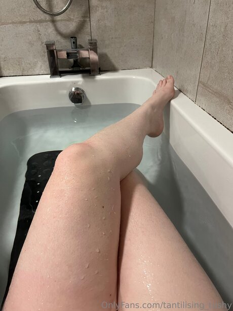 Tantilising Tushy perfect star pic