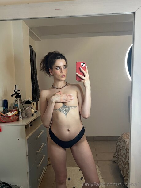 Tunena1 nudes star gallery