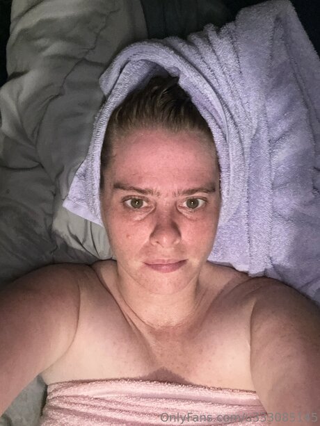 Icequeen6235 hot star img