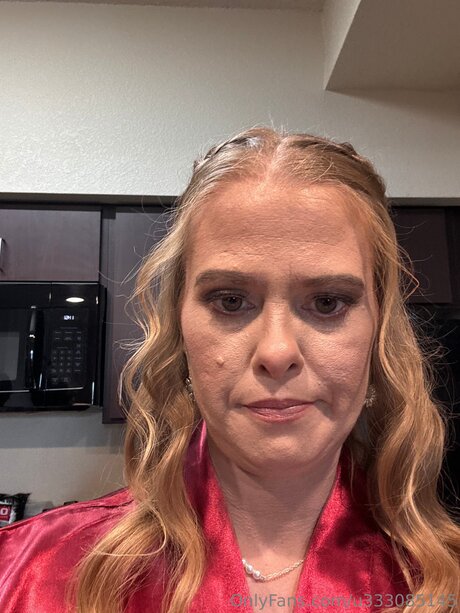 Icequeen6235 porn model img