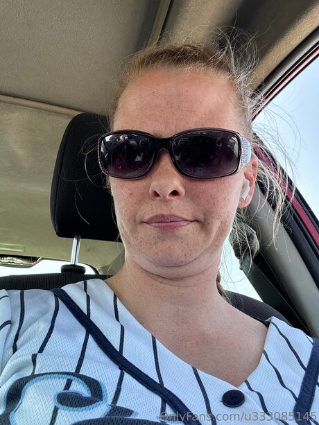 Icequeen6235 best model pic