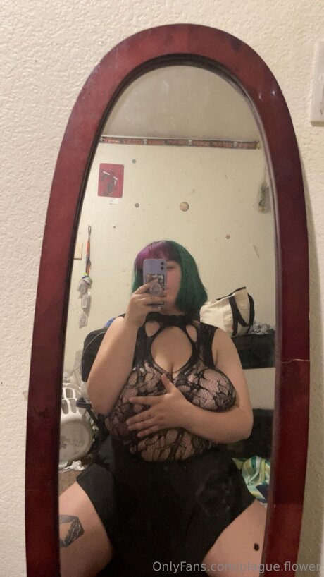 Plague Flower sex star image