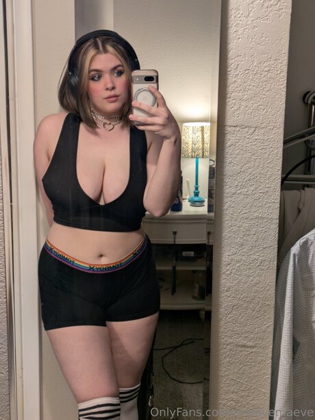 Mylovemaeve erotic actress pics