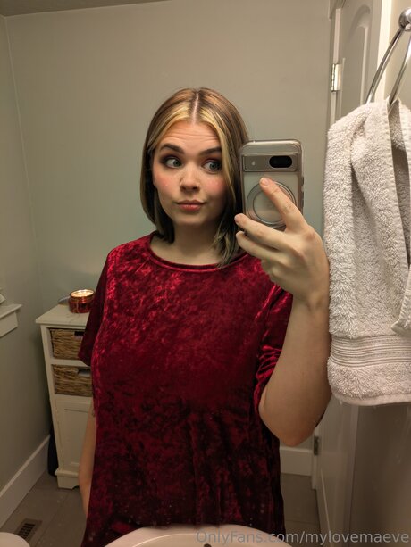 Mylovemaeve pornstar gallery