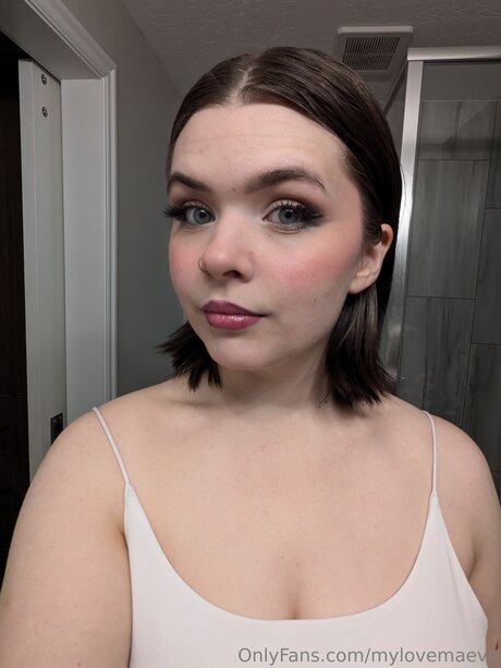 Mylovemaeve star xxx pic